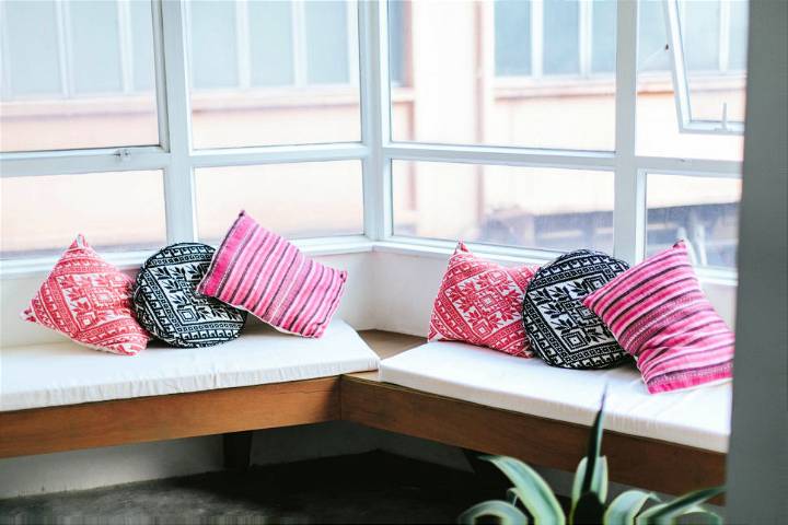 How to Make Seat Cushions for Bench
