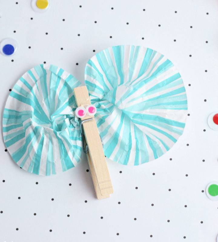 How to Make a Butterfly With Clothespins
