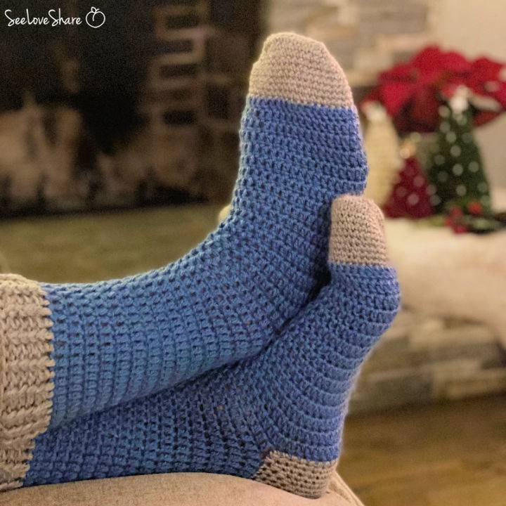 How to Make Crochet Cabin Socks - Free Pattern