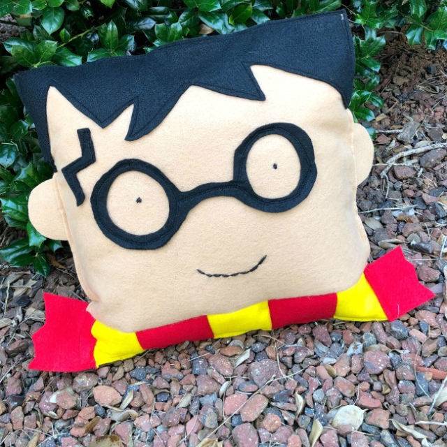 How to Make a Harry Potter Throw Pillow