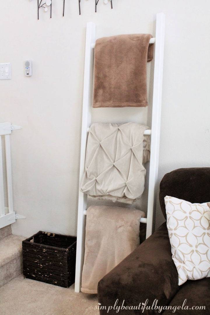 How to Make a Wooden Blanket Ladder