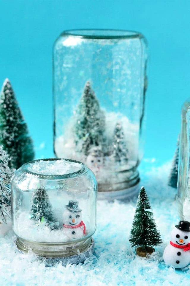 Make It Yourself Waterless Snow Globes