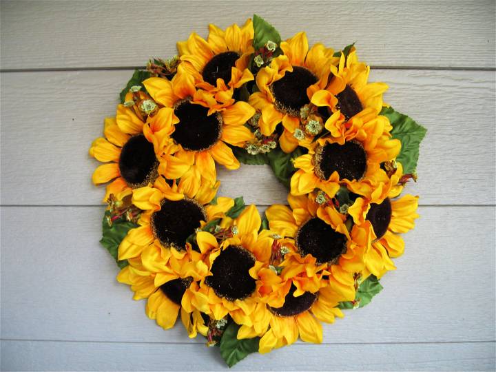 Make Your Own Sunflower Wreath