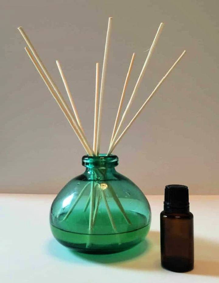 Making Your Own Reed Diffuser