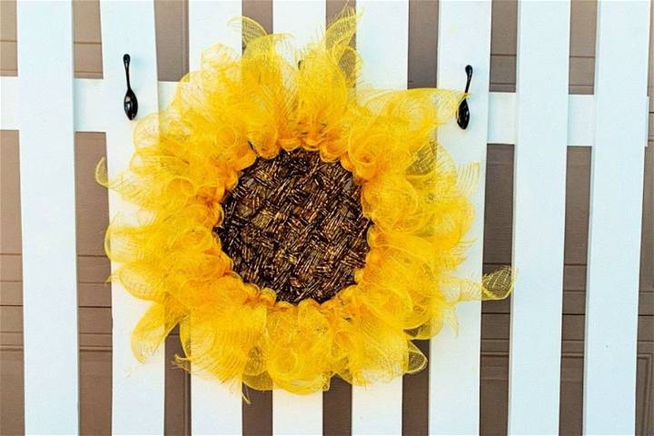 How to Make Your Own Sunflower Wreath