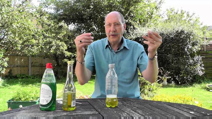 Making an Apple Cider Vinegar Fly Trap