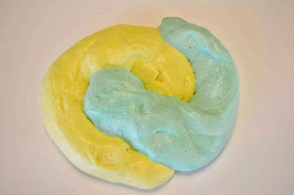 Non Stick Fluffy Slime Using Baking Soda