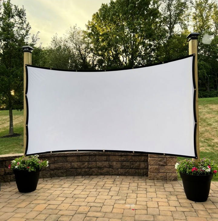 8 Best DIY Projector Screen Ideas