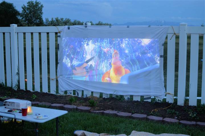 Portable DIY Projector Screen With Epson Projector