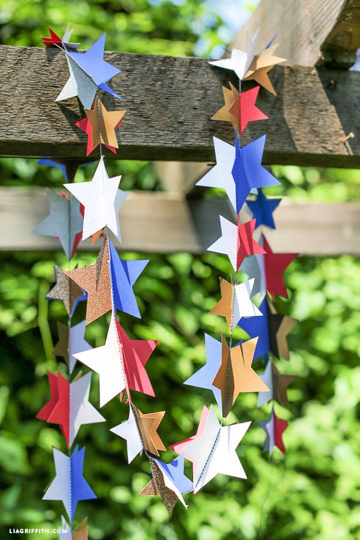 Quick Sew Paper Star Garland for 4th of July Favors