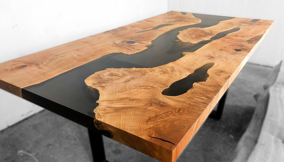 Simple DIY Epoxy River Table