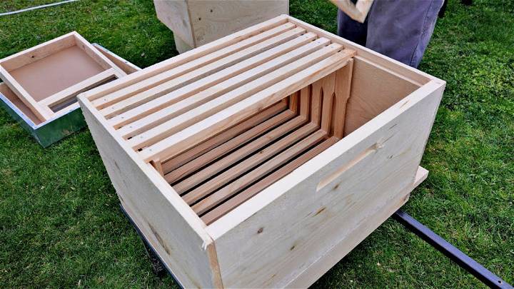 Simple DIY Wooden Beehive