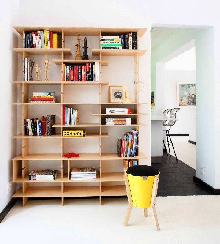 Slot Joint Adjustable Bookshelves Using Plywood