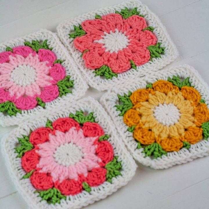 Crocheted Flower Granny Square - Free Pattern