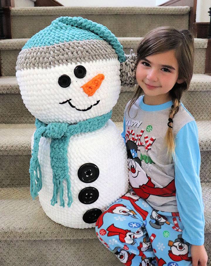Crocheted Giant Crochet Snowman Free Pattern