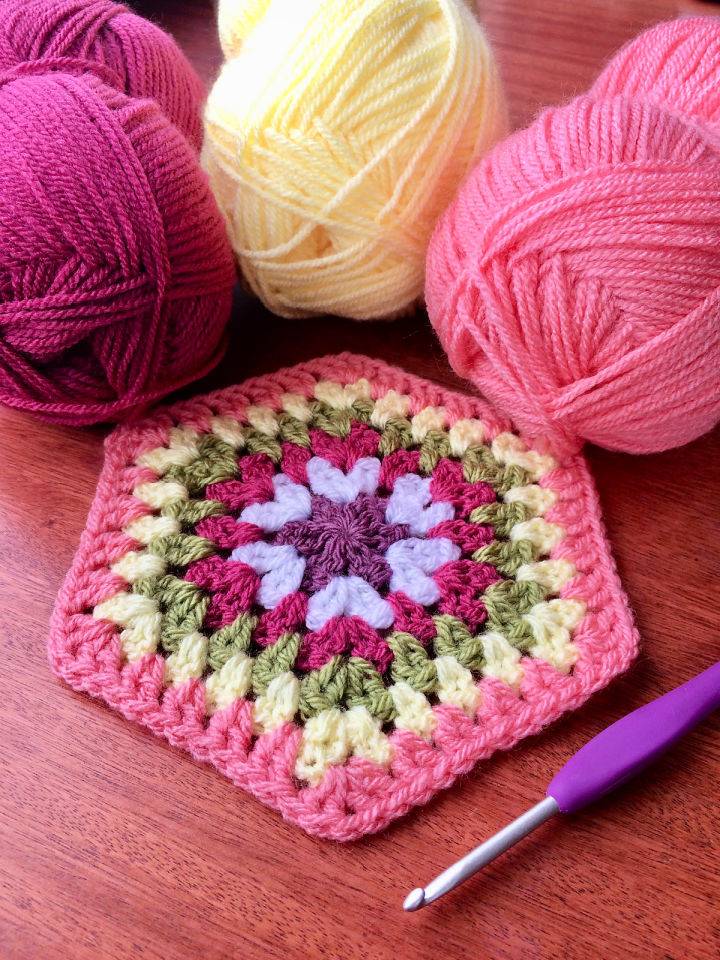 Crocheting a Granny Hexagon Free Pattern