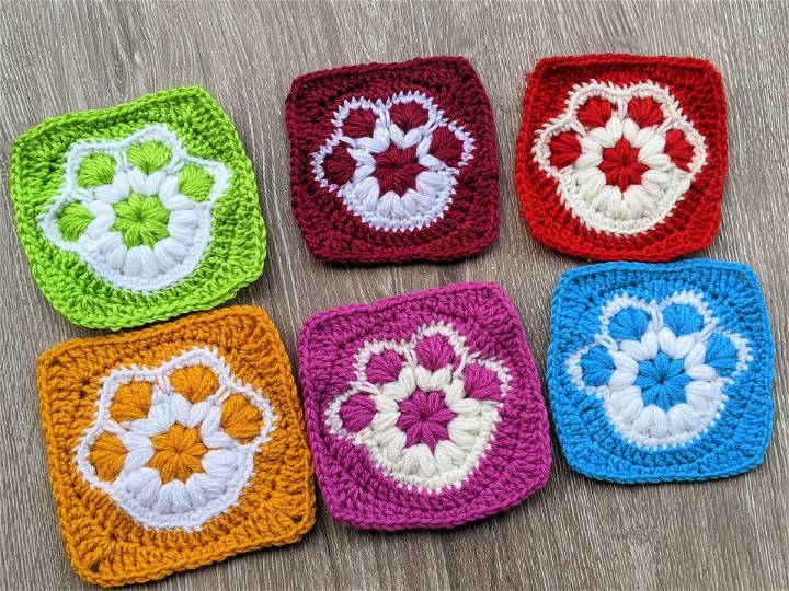 Free Crochet Paw Print Granny Square Pattern