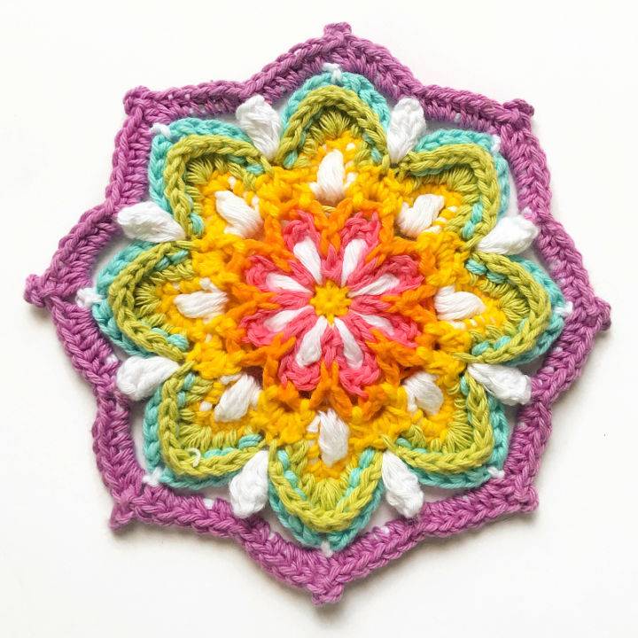 Gorgeous Crochet Vintage Rainbow Mandala Pattern