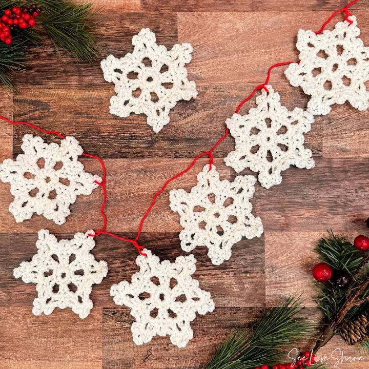 How Do You Crochet a Snowflake Garland