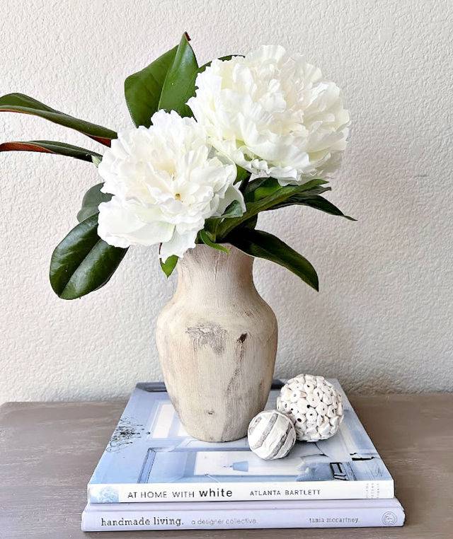 Simple DIY Aged Vase Using Coffee