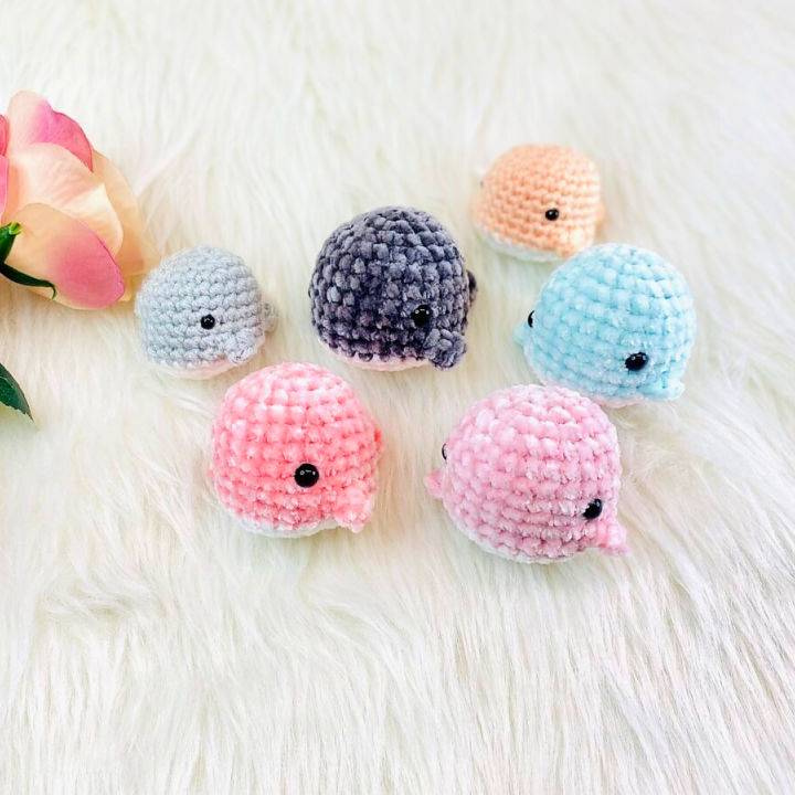 10 Free Beginner Velvet Crochet Patterns - Crafting on the Fly