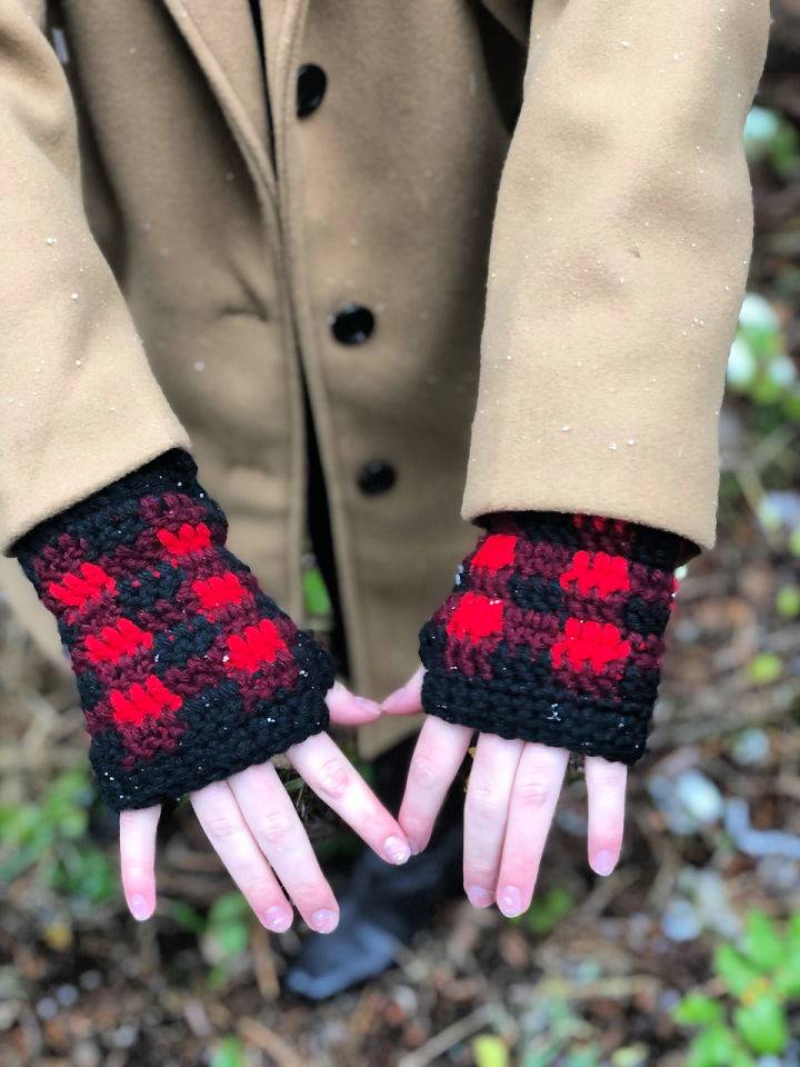 Crocheted Plaid Fingerless Gloves Free Pattern
