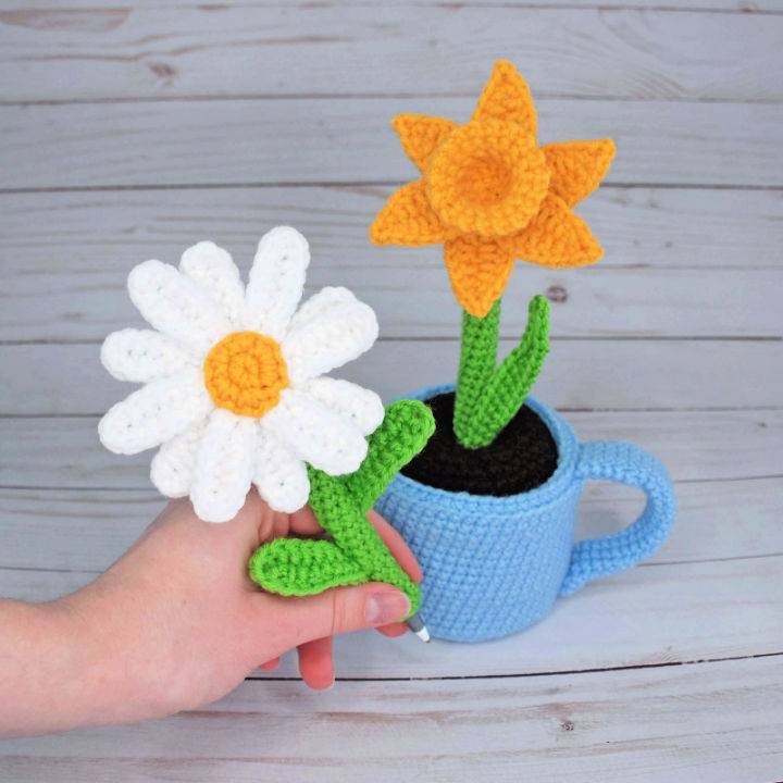 Crocheting May Flowers Free Pattern