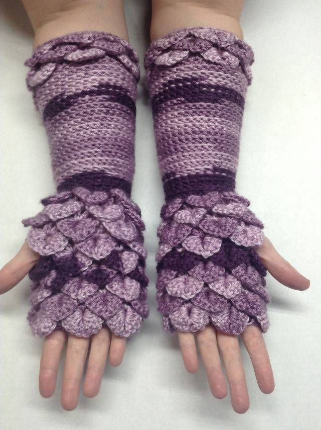 Crocodile Stitch Crochet Fingerless Gloves Pattern