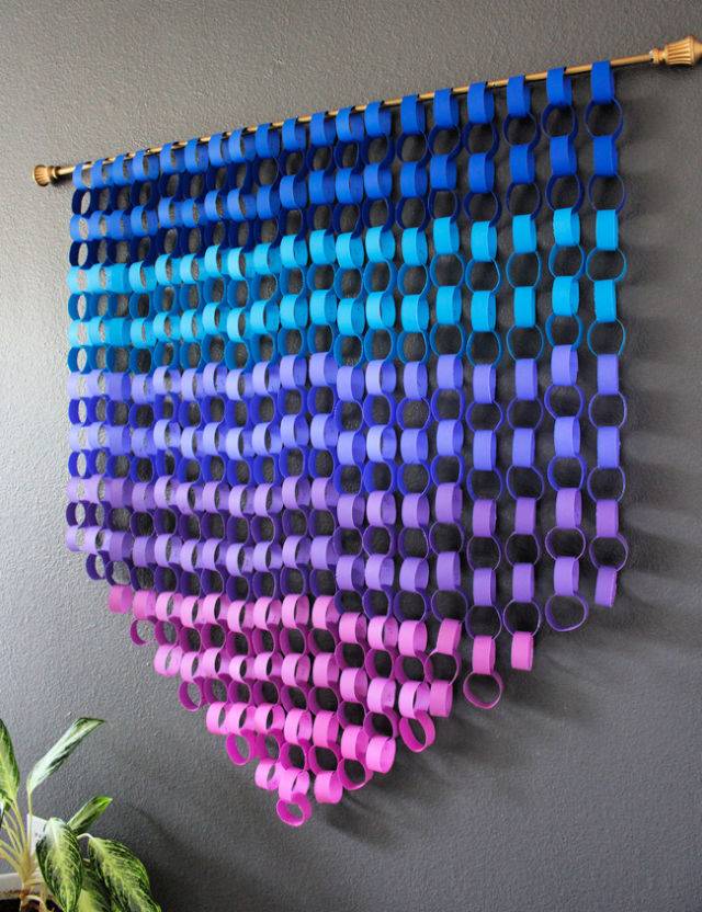 DIY Ombre Paper Chain Wall Art