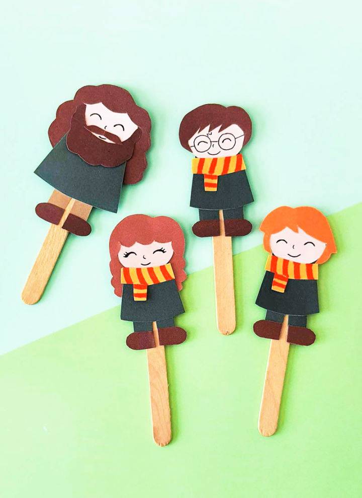DIY Stick Harry Potter Bookmarks