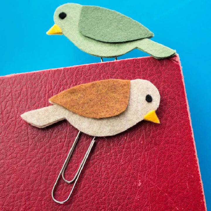 DIY Tweety Felt Bird Bookmarks