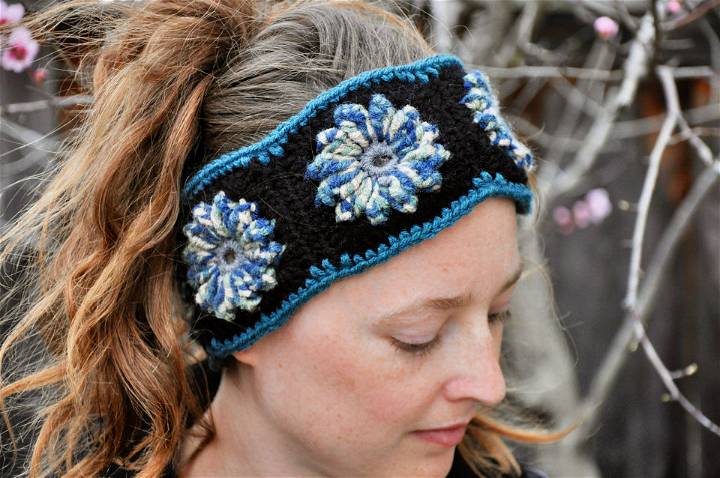 Easy Crochet Puffy Flower Granny Square Headband Pattern