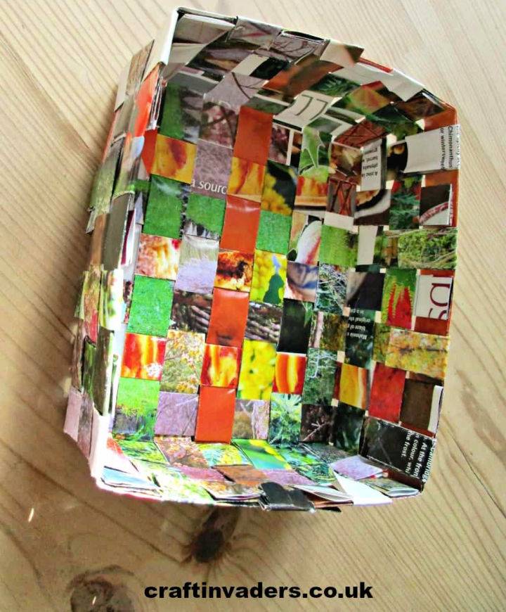Easy DIY Recycled Magazine Basket