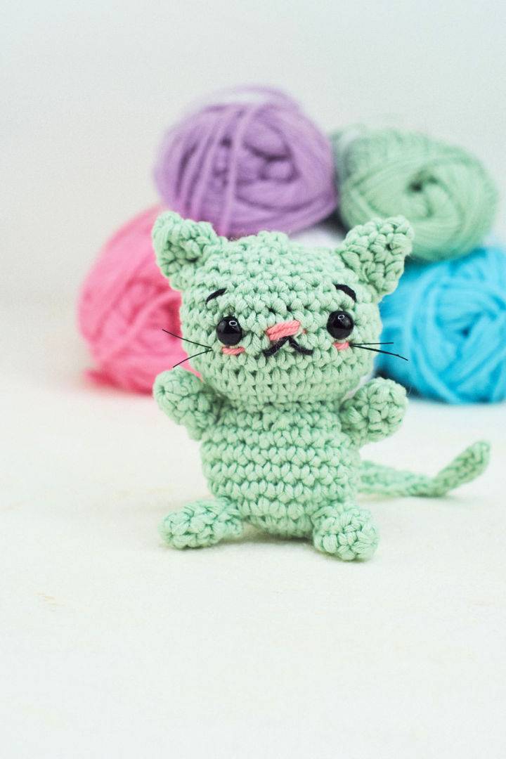 Free Crochet Pattern for Max the Cat