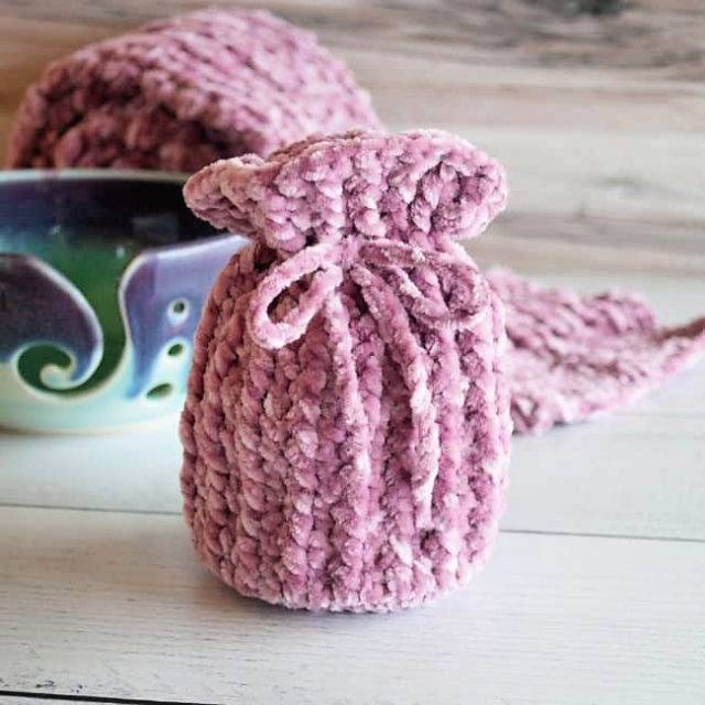 Free Crochet Pattern for Velvet Gift Bag