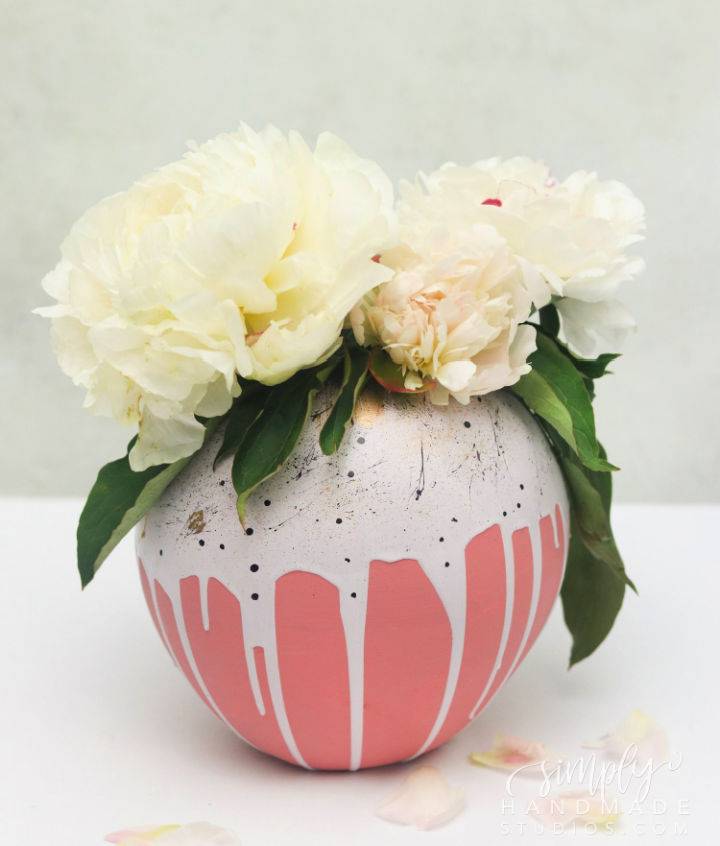 How to Make Your Own Plaster Flower Vase