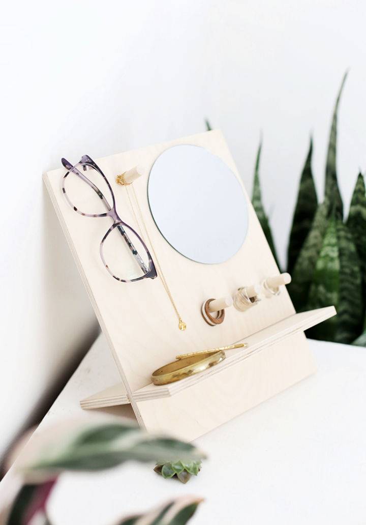 How to Build a Glasses and Jewelry Organizer
