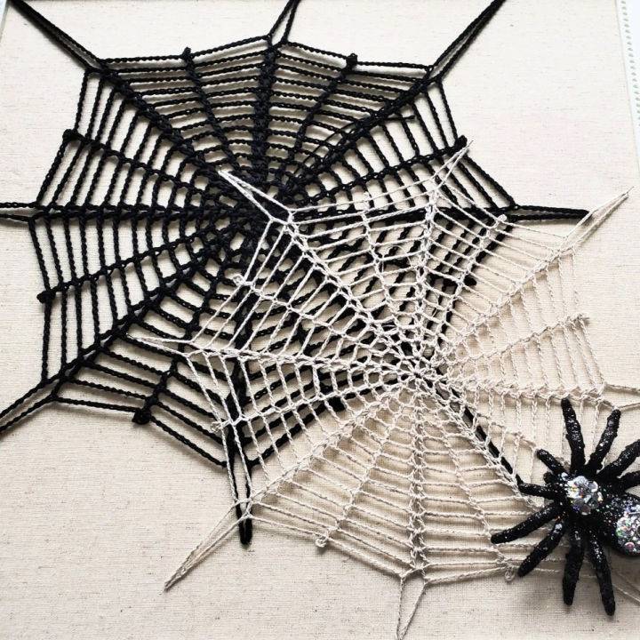 How to Crochet a Halloween Spiderweb
