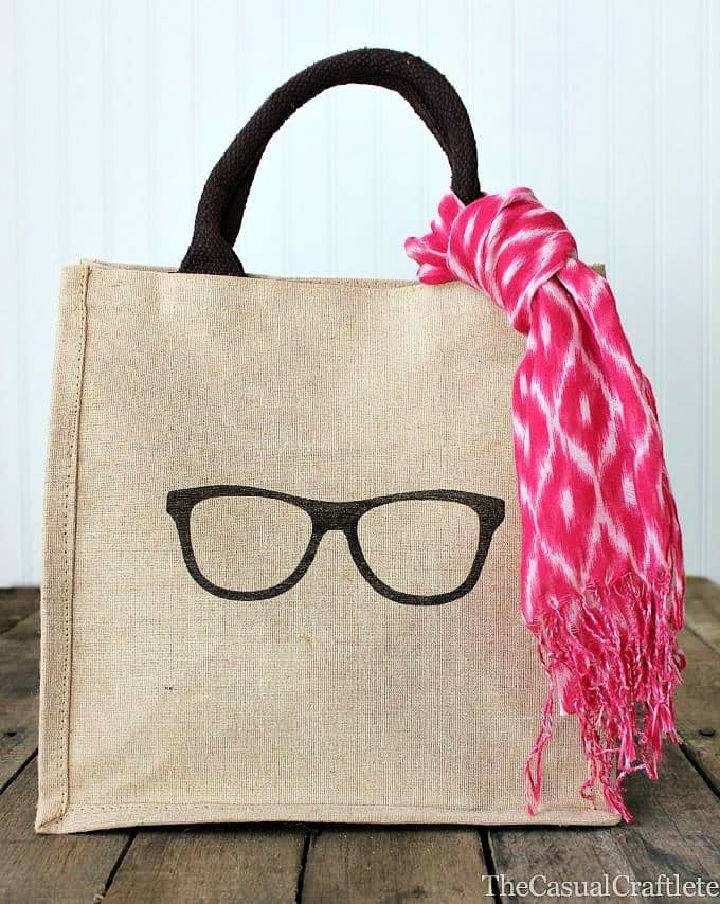 How to Make a Trendy Burlap Tote