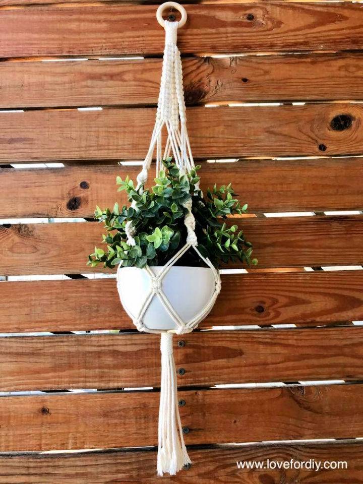 How to Making a Macrame Plant Hanger