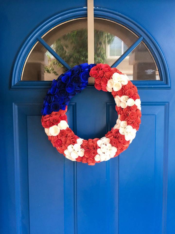 Make a 4th of July Wreath Using Construction Paper