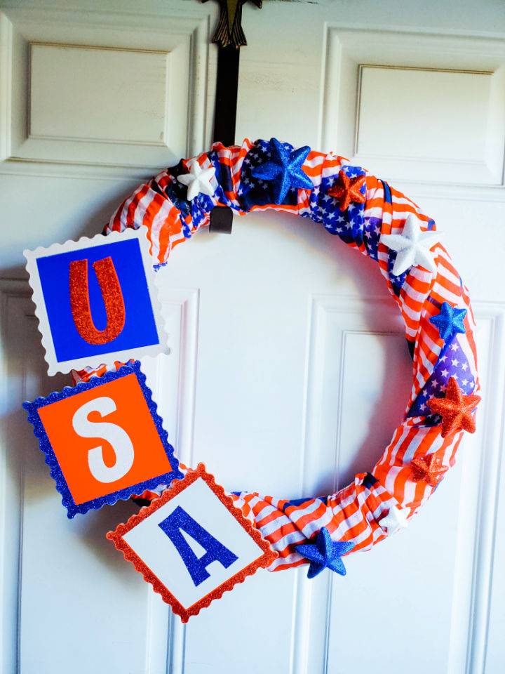 Make a 4th of July Wreath for Front Door