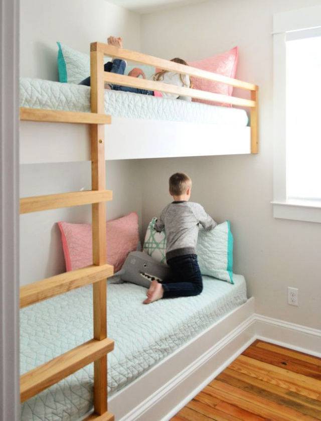 Make a Built in Bunk Beds