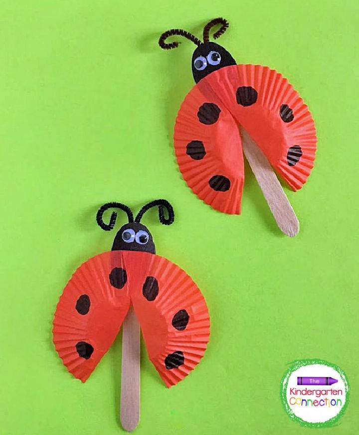 Make a Ladybug Spoon Puppet