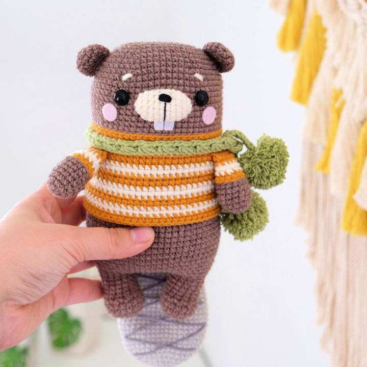 Modern Crochet Little Beaver Amigurumi Pattern