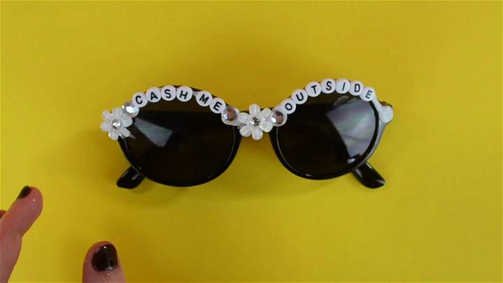 Personalized Sunglasses Using Letter Beads
