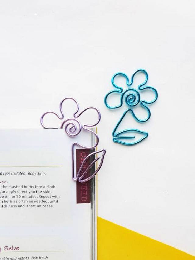Quick DIY Wire Flower Bookmarks