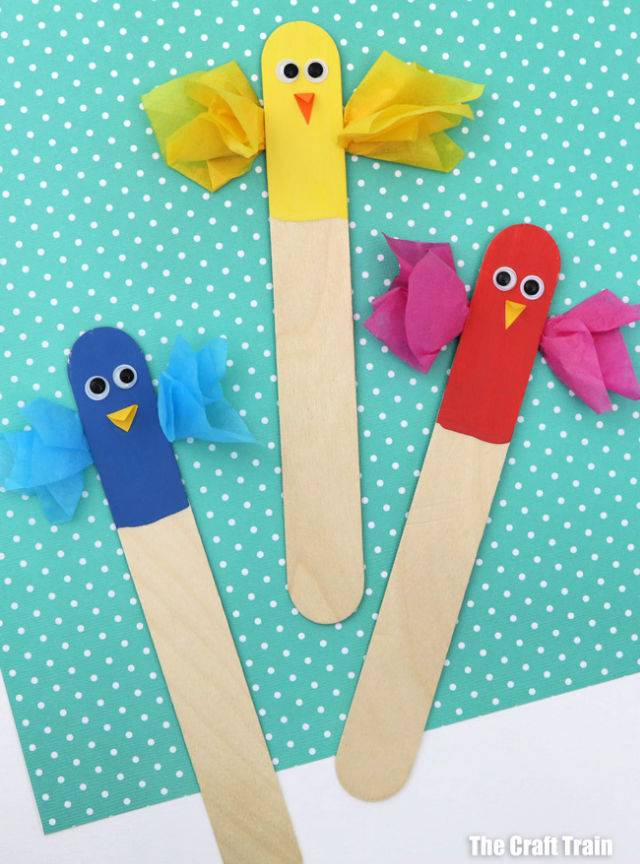 Quick and Easy Craft Stick Bird Puppet
