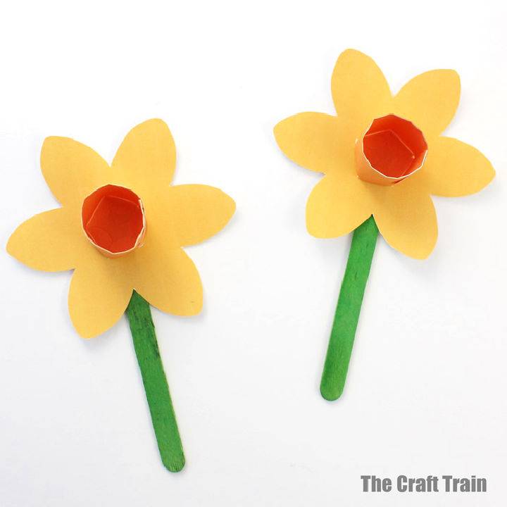 Quick and Easy Paper Daffodil Craft