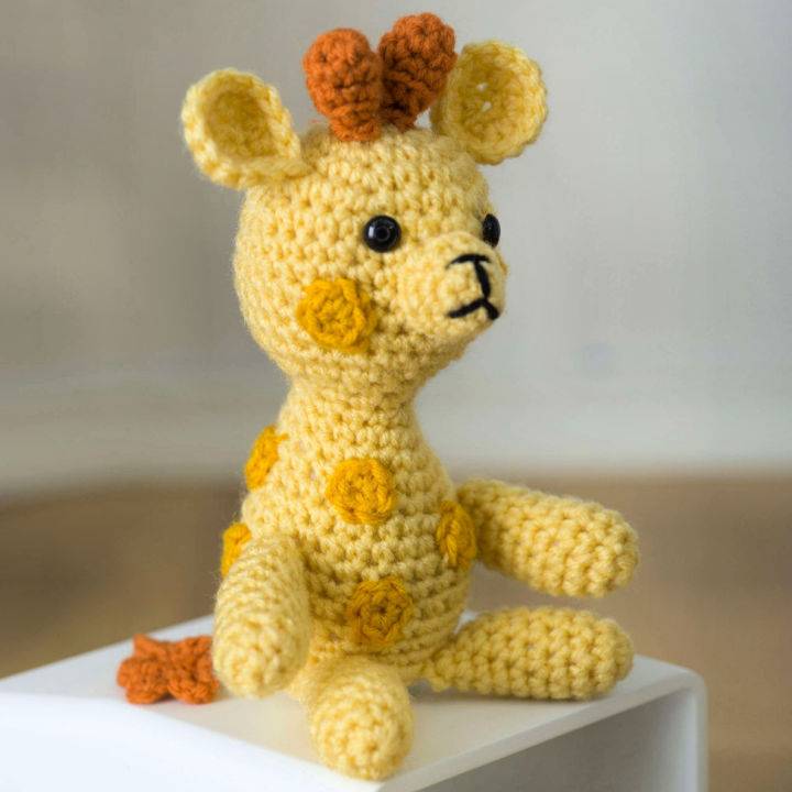 Simple Crochet Little Giraffe Pattern